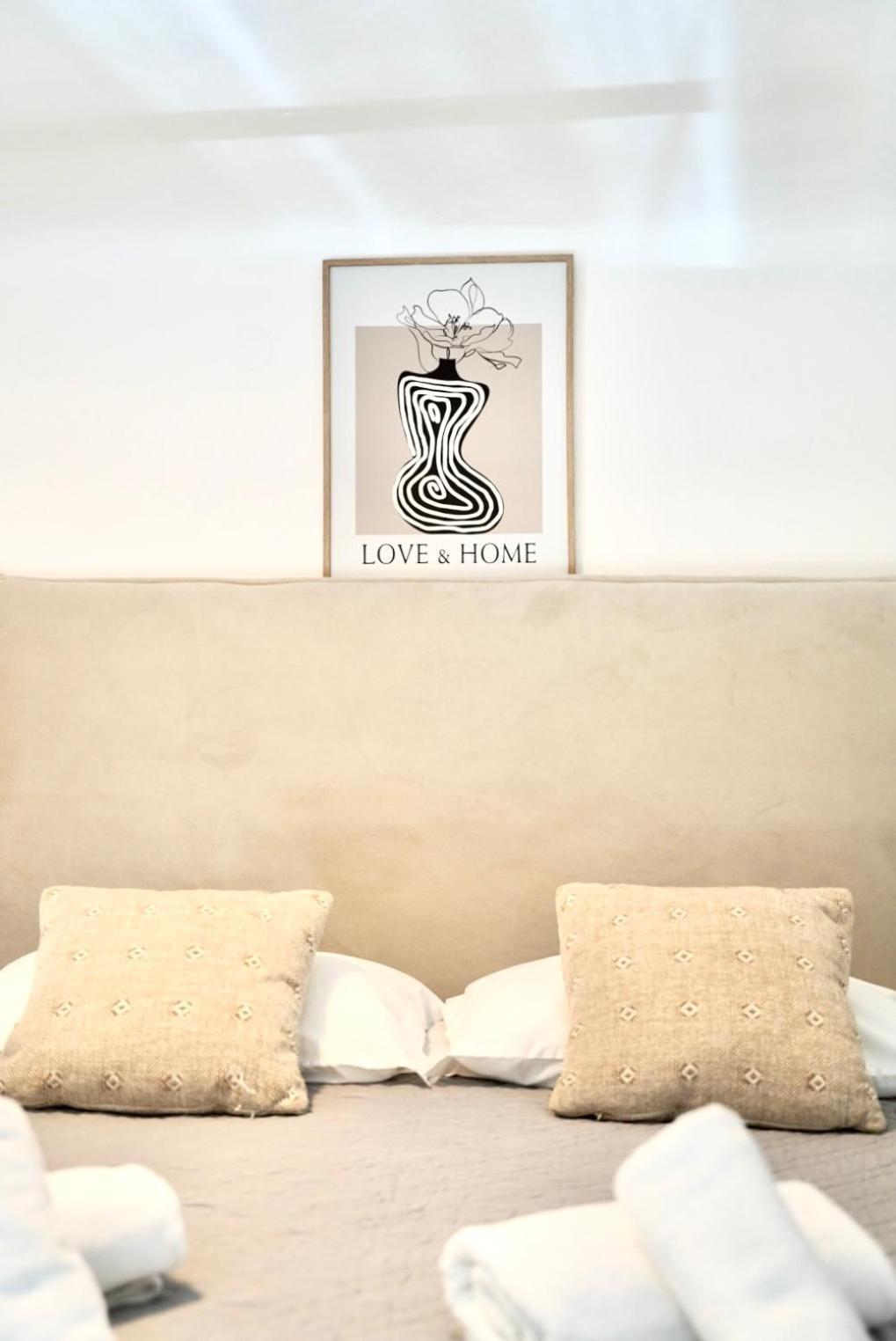 Ear Apartment Ermoupoli Ngoại thất bức ảnh